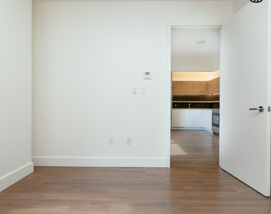 1068 Fulton St - Photo Thumbnail 1