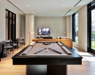 54 Crown Street - Photo Thumbnail 16