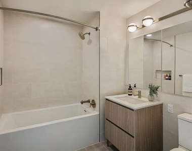 54 Crown Street - Photo Thumbnail 8