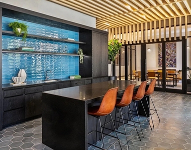54 Crown Street - Photo Thumbnail 15