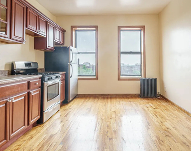 650 Crown Street - Photo Thumbnail 3