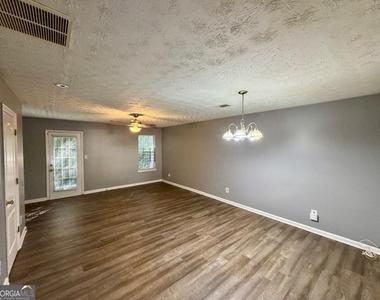 3123 Fields Drive - Photo Thumbnail 3