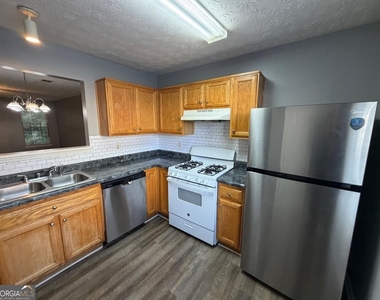 3123 Fields Drive - Photo Thumbnail 5