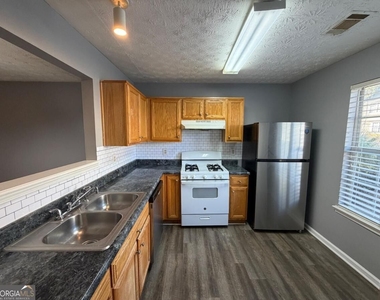 3123 Fields Drive - Photo Thumbnail 4