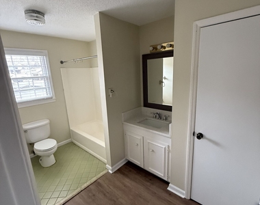 7 W Mahan Street Se - Photo Thumbnail 4