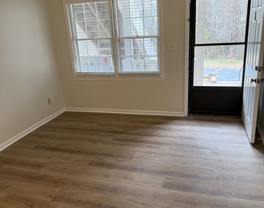 7 W Mahan Street Se - Photo Thumbnail 1