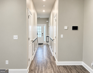 2557 Castellan Drive - Photo Thumbnail 41