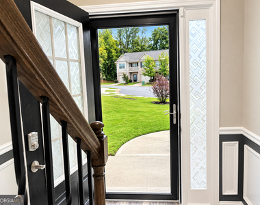 2557 Castellan Drive - Photo Thumbnail 46