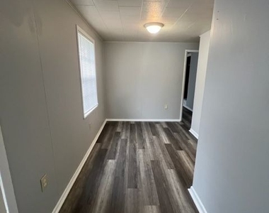601 Cedarwood Drive - Photo Thumbnail 3