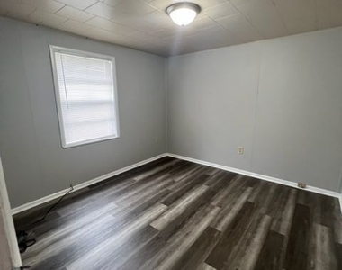 601 Cedarwood Drive - Photo Thumbnail 16