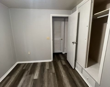 601 Cedarwood Drive - Photo Thumbnail 15