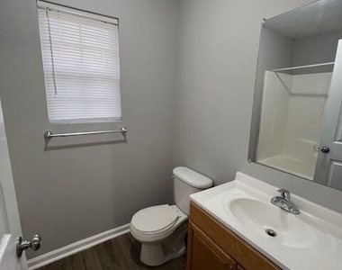 529 Railroad Street - Photo Thumbnail 15