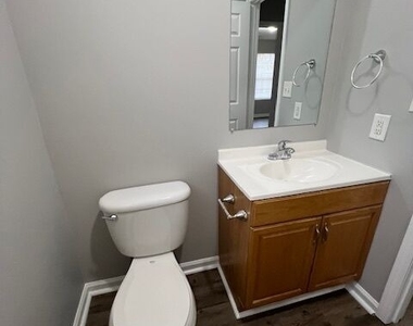 529 Railroad Street - Photo Thumbnail 16