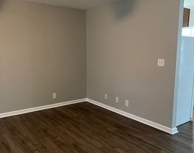 529 Railroad Street - Photo Thumbnail 2