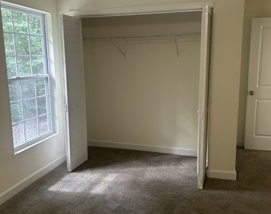 7040 Hassana Lane - Photo Thumbnail 14