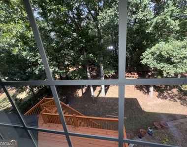 116 Hickory Trail - Photo Thumbnail 17