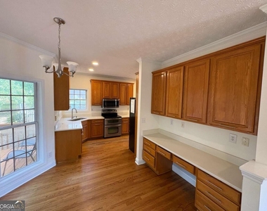 116 Hickory Trail - Photo Thumbnail 7