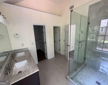 116 Hickory Trail - Photo Thumbnail 16