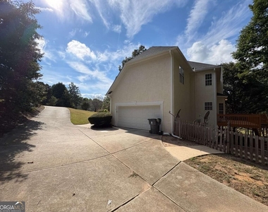 116 Hickory Trail - Photo Thumbnail 2