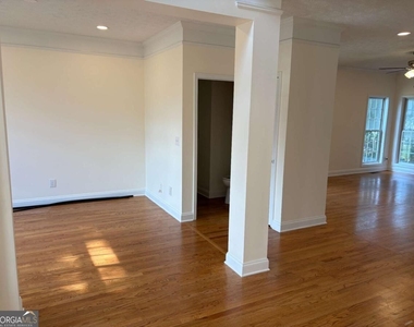 116 Hickory Trail - Photo Thumbnail 21