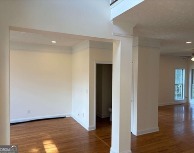 116 Hickory Trail - Photo Thumbnail 6