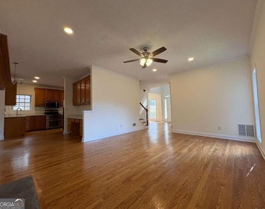 116 Hickory Trail - Photo Thumbnail 27