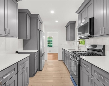 2201 Fairway Circle Ne - Photo Thumbnail 17