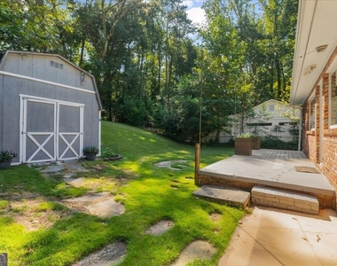2201 Fairway Circle Ne - Photo Thumbnail 34