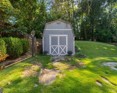 2201 Fairway Circle Ne - Photo Thumbnail 35