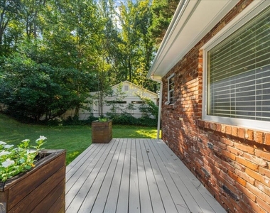 2201 Fairway Circle Ne - Photo Thumbnail 37