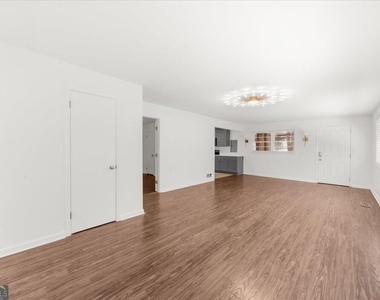 2201 Fairway Circle Ne - Photo Thumbnail 22