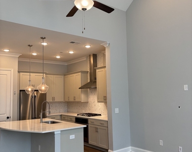 1058 Kirkland Circle - Photo Thumbnail 4