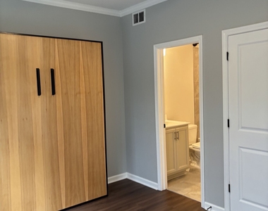 1058 Kirkland Circle - Photo Thumbnail 11