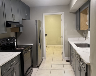 836 Raintree Way Se - Photo Thumbnail 6