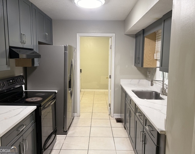 836 Raintree Way Se - Photo Thumbnail 7
