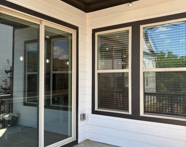 4764 Highside Way - Photo Thumbnail 9