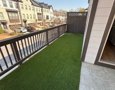 4764 Highside Way - Photo Thumbnail 8