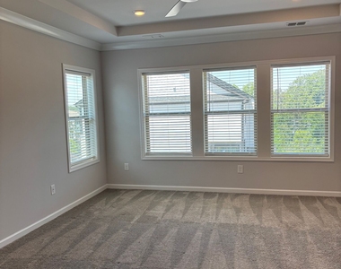 4764 Highside Way - Photo Thumbnail 11