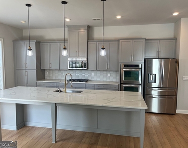 4764 Highside Way - Photo Thumbnail 2