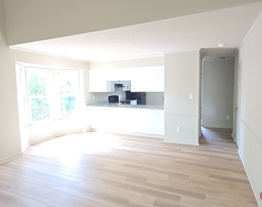 391 N Beach Court - Photo Thumbnail 2