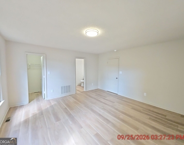 391 N Beach Court - Photo Thumbnail 7