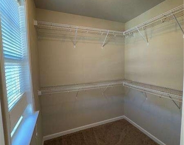 2976 Ashlyn Crest Court - Photo Thumbnail 18