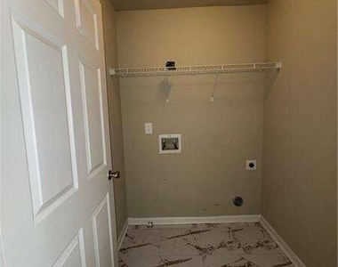 2976 Ashlyn Crest Court - Photo Thumbnail 19