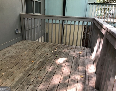 155 Woodstone Drive - Photo Thumbnail 10