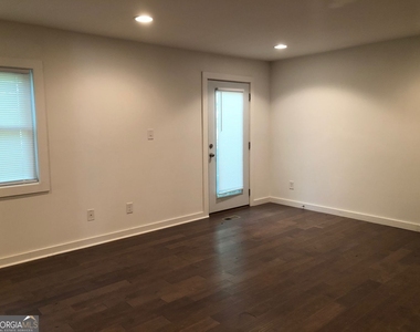 155 Woodstone Drive - Photo Thumbnail 8