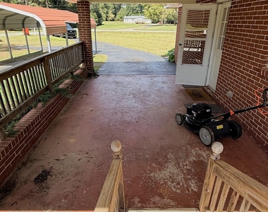 611 Mitchell Avenue - Photo Thumbnail 12