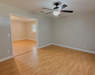 611 Mitchell Avenue - Photo Thumbnail 2