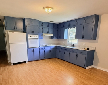 611 Mitchell Avenue - Photo Thumbnail 4