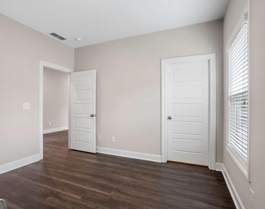 1825 Sanford Drive Nw - Photo Thumbnail 12