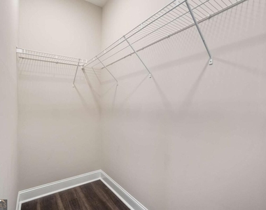 1825 Sanford Drive Nw - Photo Thumbnail 13